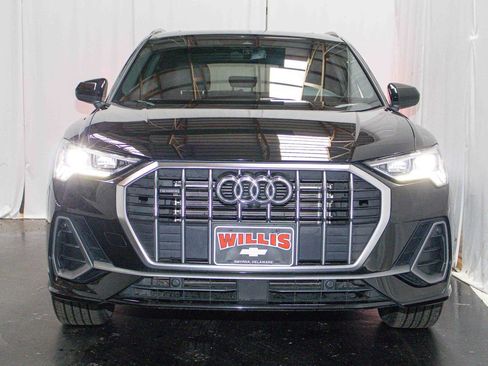 Used 2023 Audi Q3 2.0T Premium Plus w/ Premium Plus Package image 2