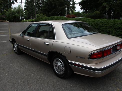 Used 1992 Buick Le Sabre Limited FWD image 4