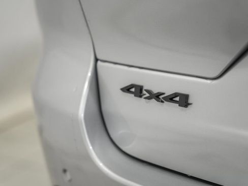 New 2025 Jeep Grand Cherokee Altitude image 7