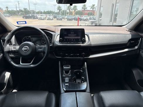 Certified 2022 Nissan Rogue SV w/ SV Premium Package FWD image 14
