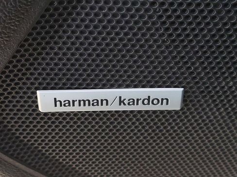 Used 2017 Subaru Outback 3.6R Limited image 21