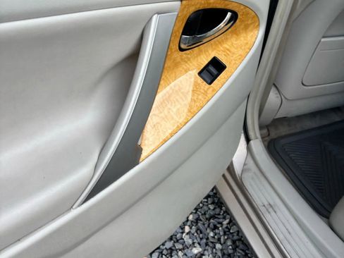 Used 2007 Toyota Camry XLE image 27