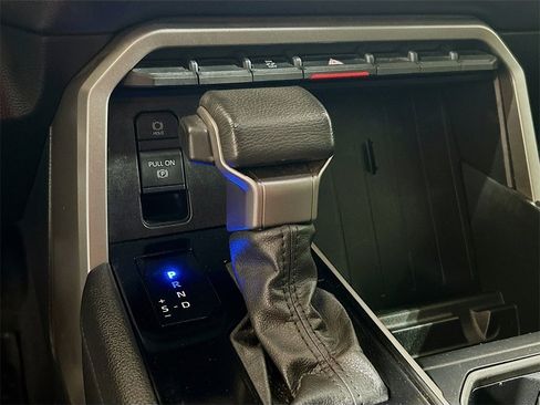 Used 2022 Toyota Tundra Limited image 14