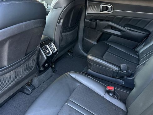 Used 2021 Kia Sorento SX image 14