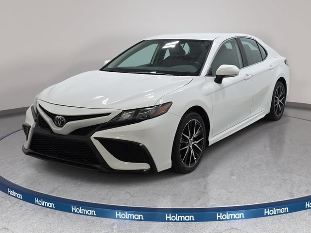 Certified 2024 Toyota Camry SE FWD image 1