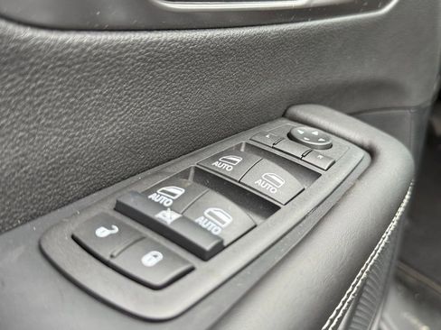 New 2026 Chrysler Pacifica Select image 17