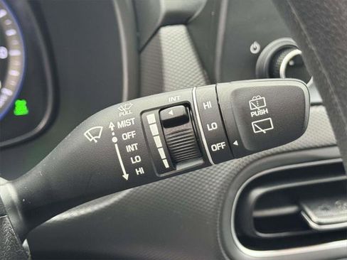 Used 2023 Hyundai Kona SE w/ Cargo Package image 24