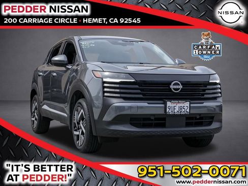Used 2025 Nissan Kicks SV FWD image 1