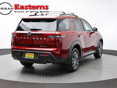Used 2023 Nissan Pathfinder SV AWD/4WD image 4