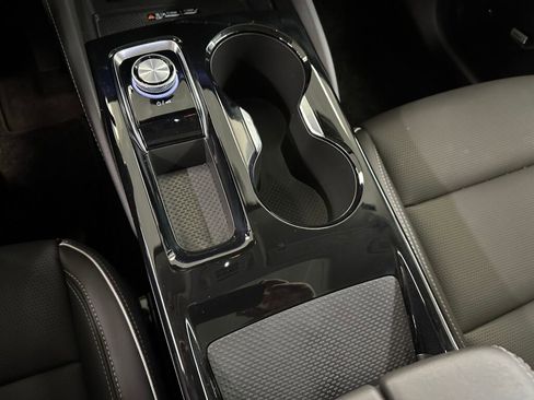 Certified 2024 Buick Envision Avenir image 18