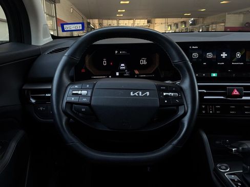 Used 2026 Kia Sportage LX FWD image 32