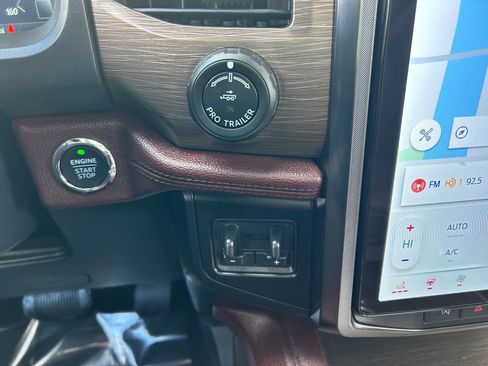 Used 2023 Ford Expedition Limited image 35