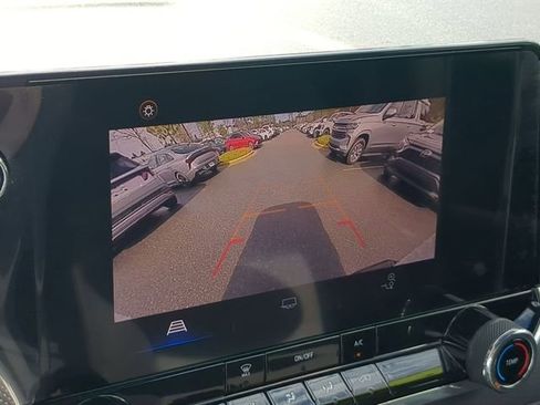 Used 2024 Chevrolet Colorado W/T image 26