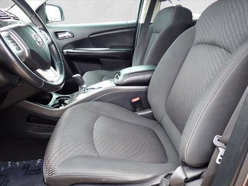 Used 2018 Dodge Journey SE w/ Popular Equipment Group FWD image 11