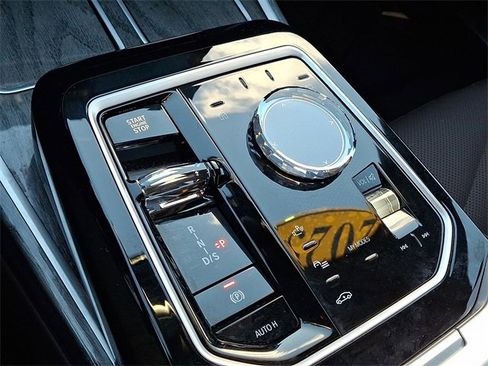 Used 2025 BMW 740i xDrive w/ Premium Package image 14