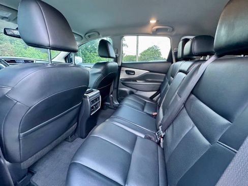 Used 2018 Nissan Murano SL w/ Midnight Edition Package FWD image 9