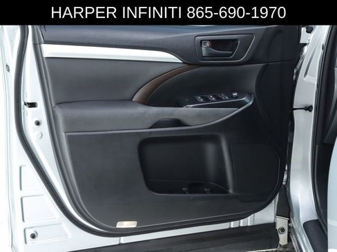 Used 2018 Toyota Highlander LE image 56