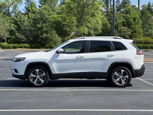 Used 2019 Jeep Cherokee Limited AWD/4WD image 4