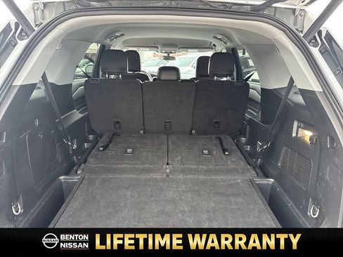 Used 2024 Ford Explorer XLT w/ Equipment Group 202A image 24