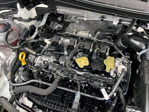 Used 2024 Volkswagen Tiguan Wolfsburg Edition image 29