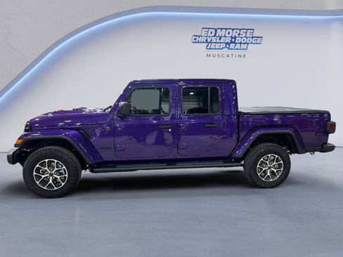New 2026 Jeep Gladiator Sport image 2