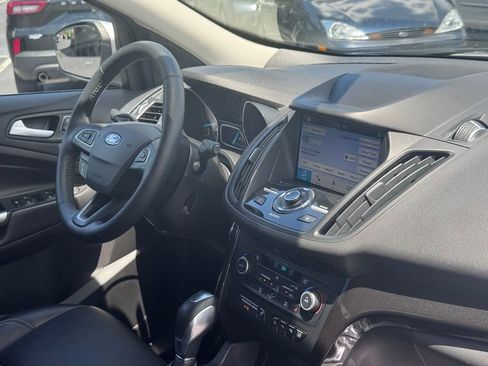 Used 2019 Ford Escape Titanium AWD/4WD image 5