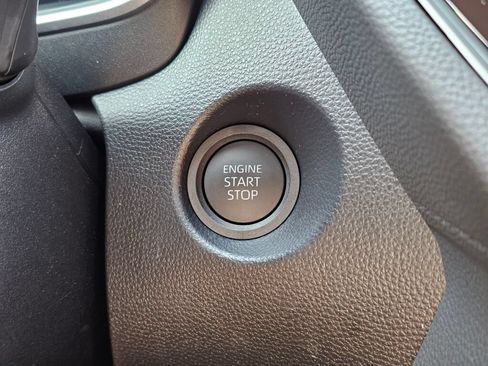 Used 2026 Toyota Corolla Cross XLE w/ Convenience Package AWD/4WD image 19