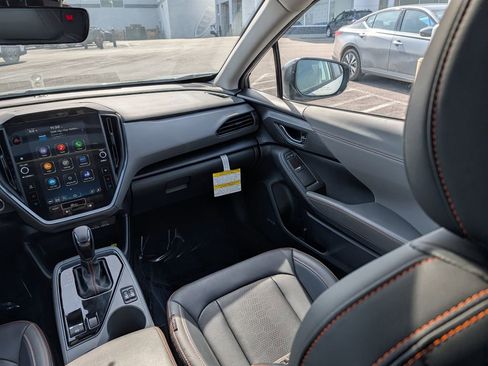 Certified 2025 Subaru Crosstrek 2.5i Limited w/ Popular Package #3A image 11