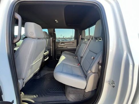 Used 2025 Chevrolet Silverado 1500 LT Trail Boss w/ Convenience Package II image 9