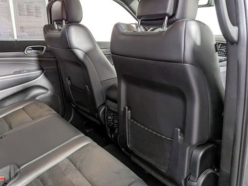 Used 2019 Jeep Grand Cherokee Altitude image 39