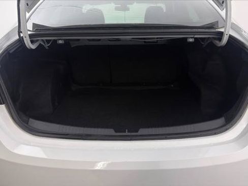 Used 2022 Chevrolet Malibu LS FWD image 18