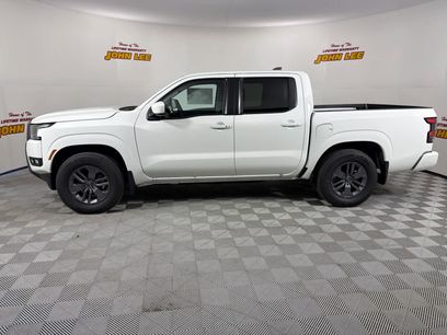 New 2025 Nissan Frontier SV w/ SV Convenience Package