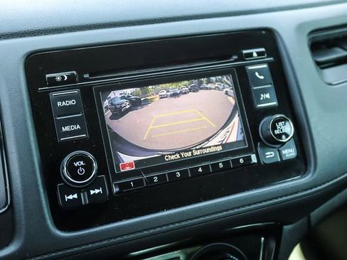 Used 2020 Honda HR-V LX image 28