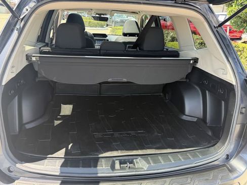 Used 2019 Subaru Forester Premium AWD/4WD image 26