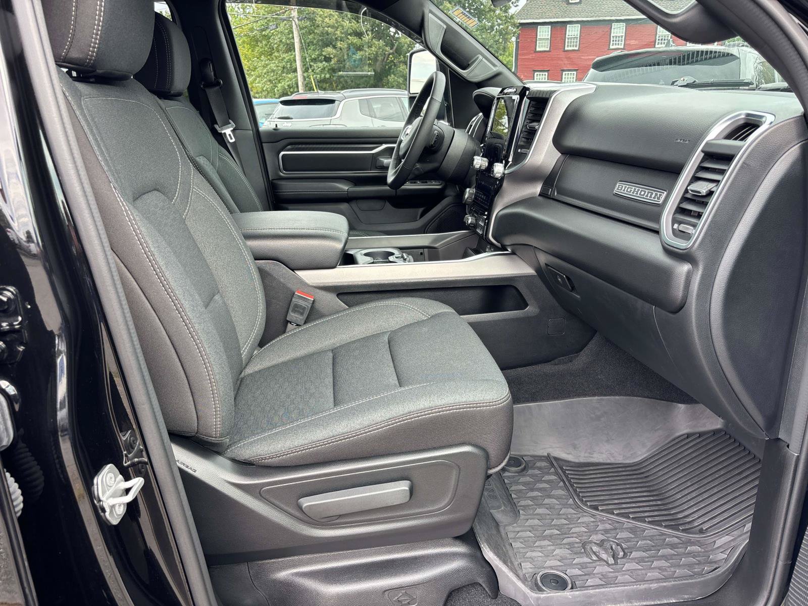 Used 2025 RAM 1500 Big Horn AWD/4WD image 16