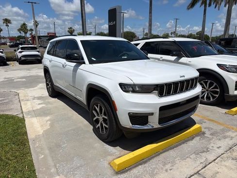 Used 2025 Jeep Grand Cherokee L Limited w/ Trailer Tow Package AWD/4WD image 2