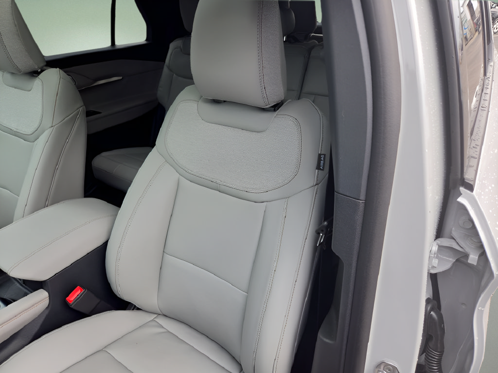 New 2027 Ford Explorer Active AWD/4WD image 17