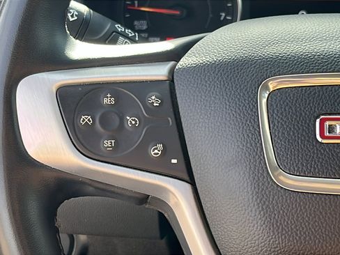 Certified 2024 GMC Terrain SLT image 16