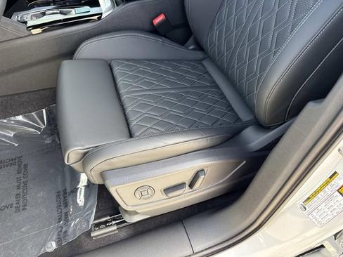 New 2026 Audi SQ5 Prestige image 23