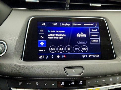 Used 2023 Cadillac XT4 Luxury FWD image 16