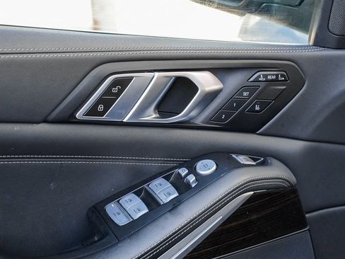 Used 2023 BMW X7 xDrive40i image 10