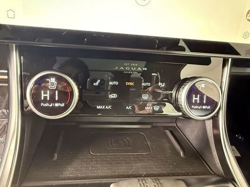 Certified 2024 Jaguar XF R-Dynamic SE image 21