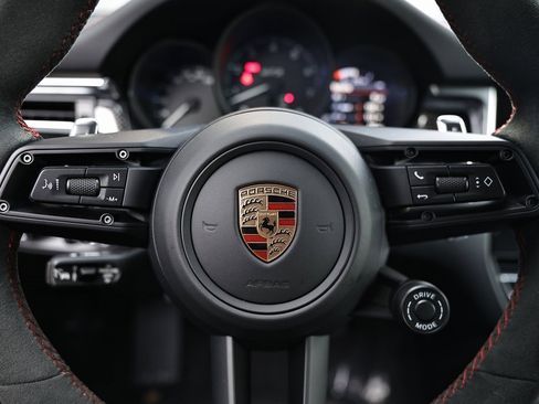 New 2026 Porsche Macan GTS image 34