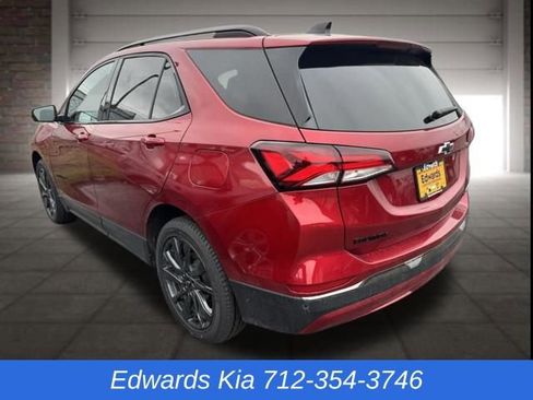 Used 2023 Chevrolet Equinox RS w/ RS Leather Package image 2