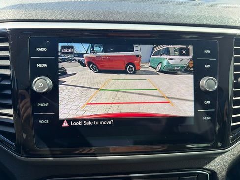 Certified 2023 Volkswagen Atlas Cross Sport SEL Premium R-Line image 22