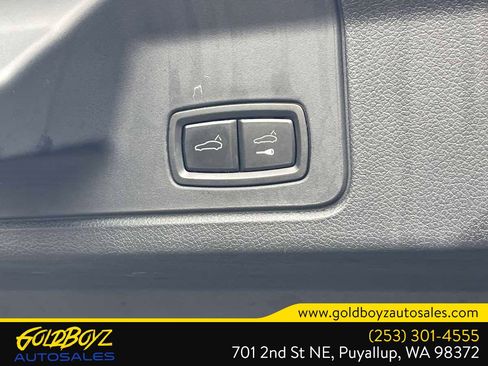 Used 2016 Porsche Panamera 4 image 34