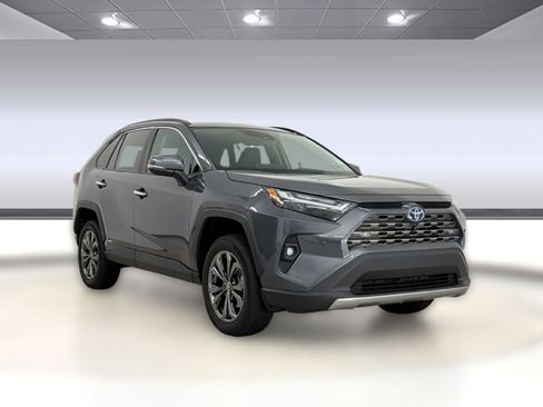Used 2022 Toyota RAV4 Limited AWD/4WD image 7