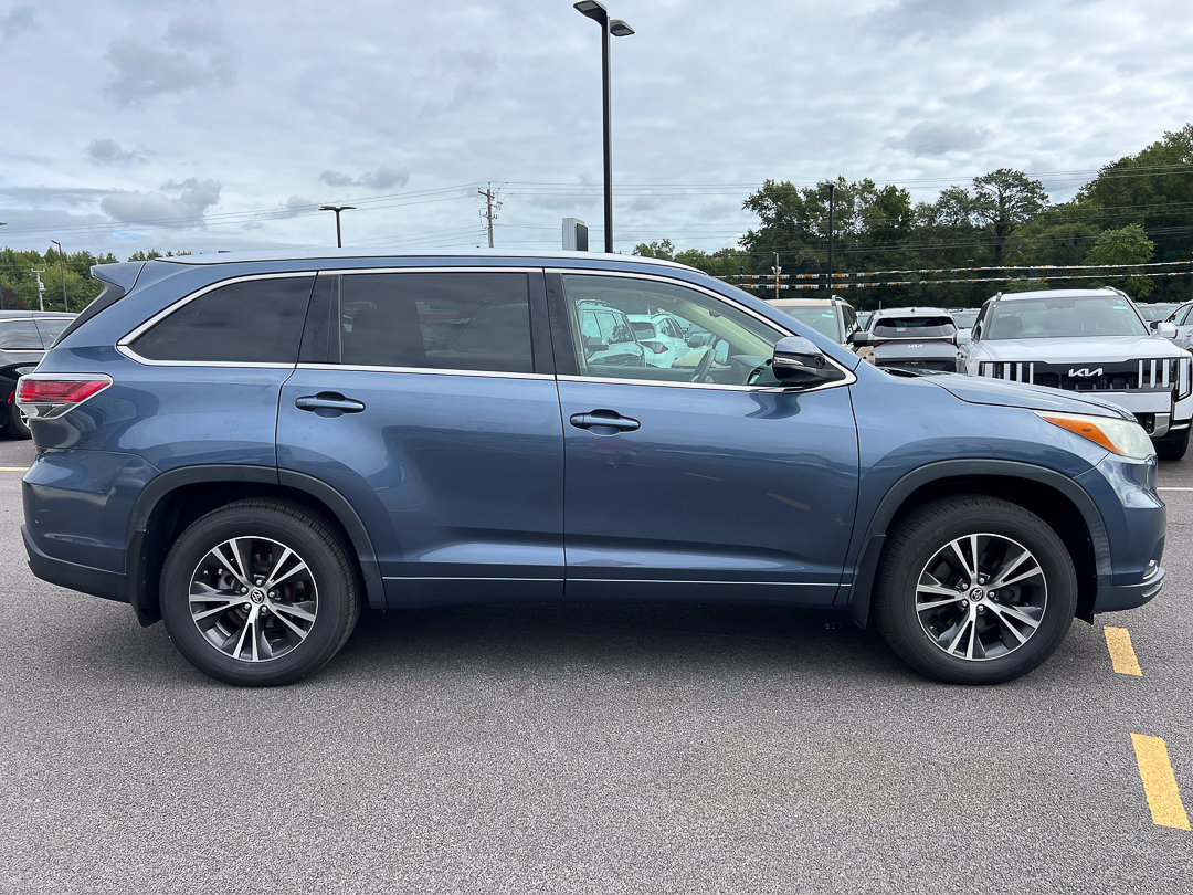 Used 2021 Toyota Highlander Platinum AWD/4WD image 14