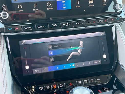 Used 2023 Jeep Grand Wagoneer 4WD image 16