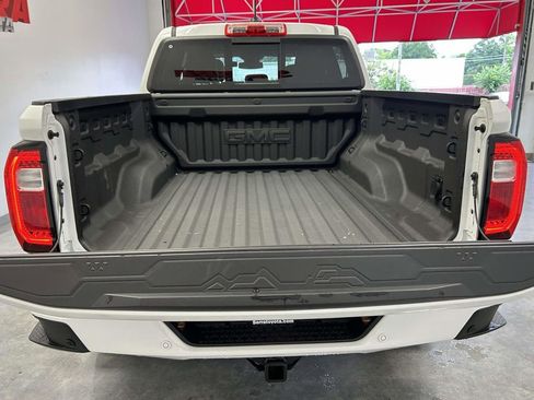 Used 2025 GMC Canyon AT4 AWD/4WD image 11